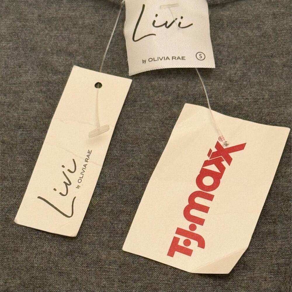 Livi by Olivia Ray Charcoal Knot-Front Tee Size S NWT - Picture 2 of 12